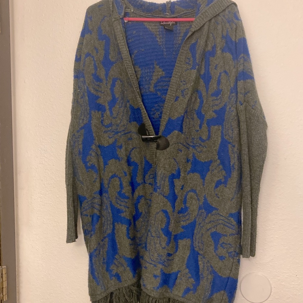 Grey and blue long cardigan with hood and button